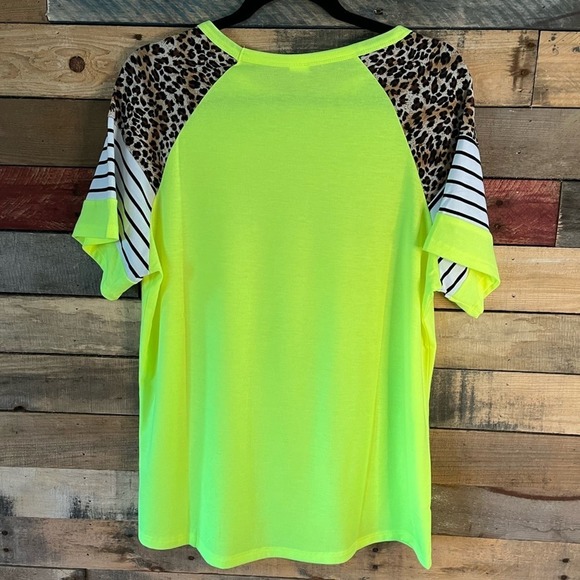 Sunshine & Rodeos Neon Leopard Sleeve Top Size XL - Picture 2 of 11